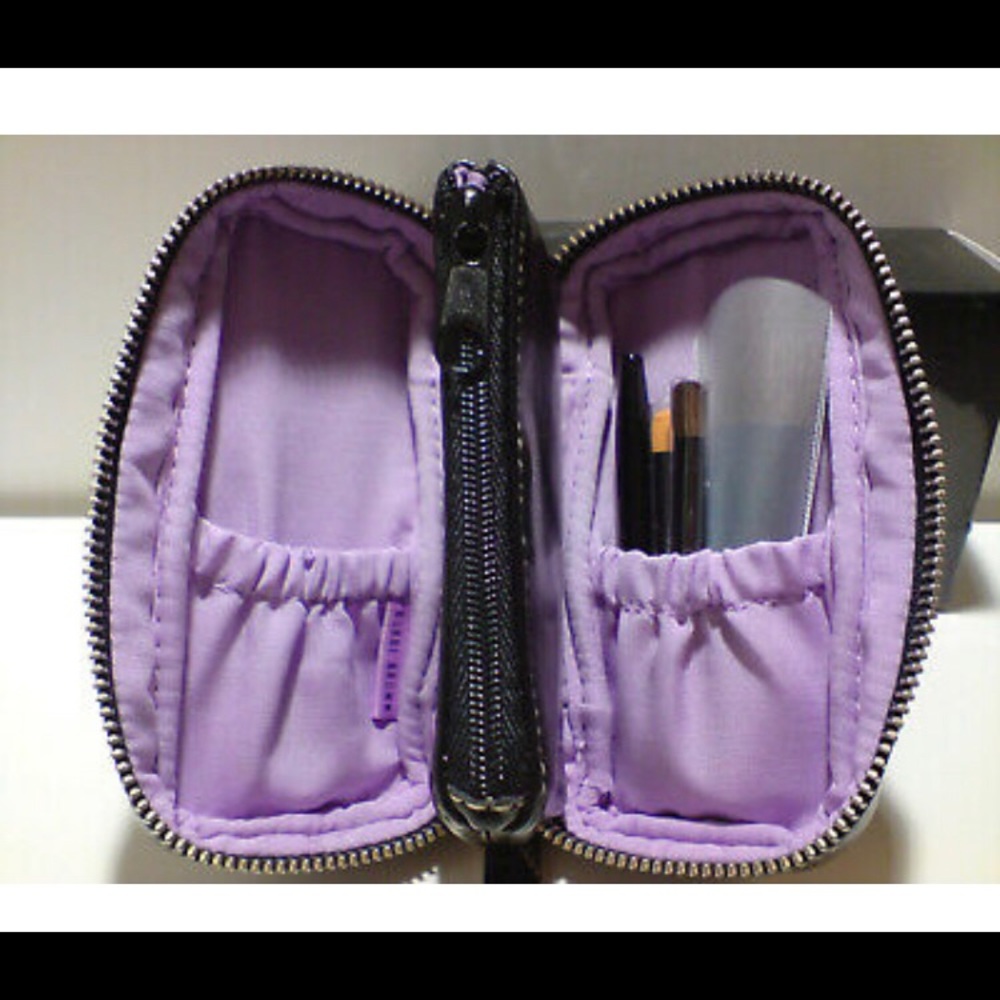 ❌SOLD❌ Bobbi Brown Mini Makeup Organizer 4pcs Brush Set - Picture 3 of 4